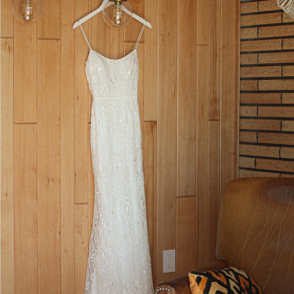 Elegant White Wedding Dress